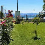 Holiday home Amarynthos Beachfront With Garden Vatheia