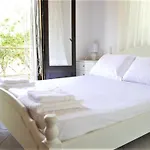 Amarynthos Beachfront With Garden Vatheia