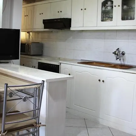 Amarynthos Beachfront With Garden Vatheia